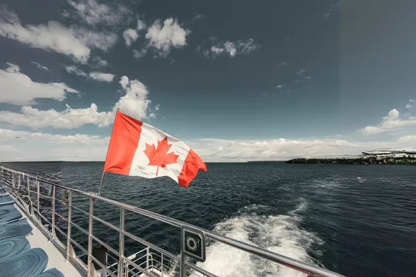 بهترین کشور برای مهاجرت از طریق ازدواج - تصویر پرچم کانادا