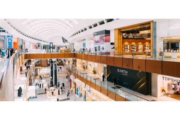 جاهای دیدنی دبی، مرکز خرید دبی مال با فروشگاهها و معماری مدرن/ Dubai attractions, Dubai Mall with shops and modern architecture