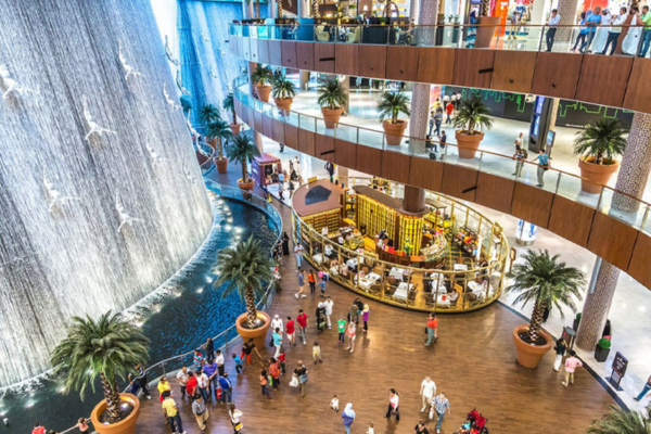 جاهای دیدنی دبی، مرکز خرید دبی مال با فروشگاهها و معماری مدرن
