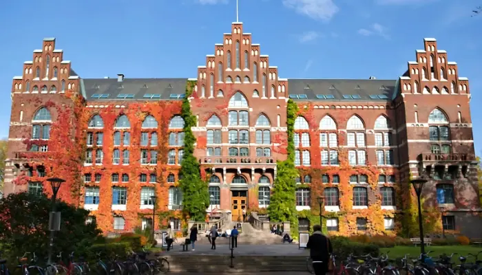 تحصیل دررشته مهندسی مکانیک در دانشگاه لوند