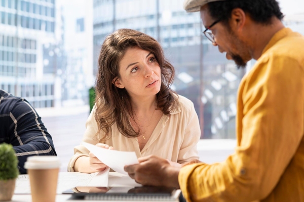 دریافت مشاوره مهاجرتی برای بررسی علت ریجکتی و افزایش شانس قبولی ویزا.